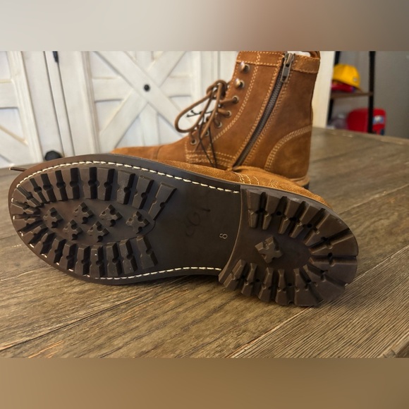 Nwt Frye Russell boots FR41606 –Tan Leather Boots Mens 8 Lace Up Stylish Durable - Picture 4 of 5